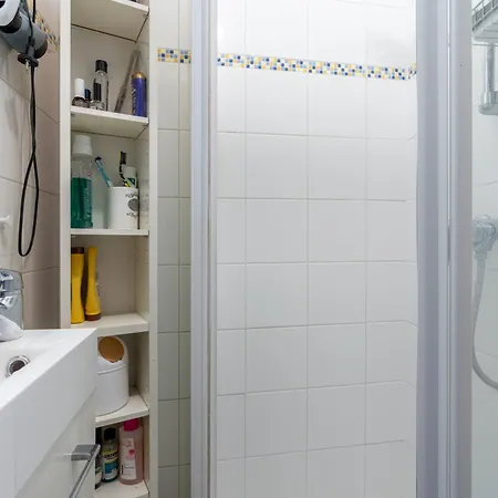 Chic 1bd With Balcony Picpus Paris
