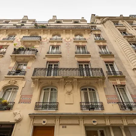 Daire Chic 1bd With Balcony Picpus *