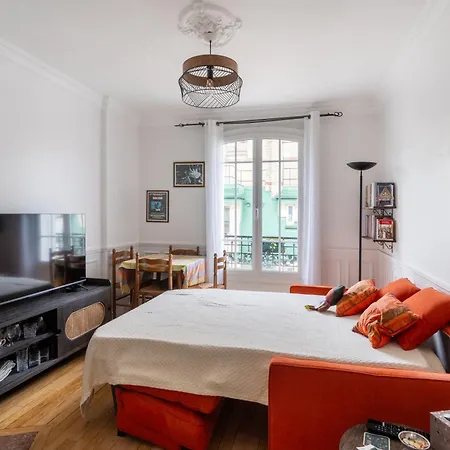 Daire Chic 1bd With Balcony Picpus Paris